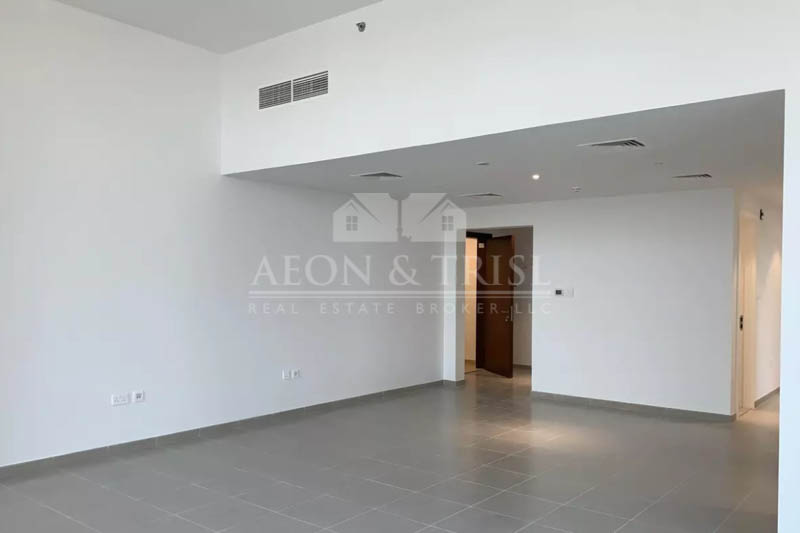 Large 3 Bed Apt | Park & Pool View | Rented-pic_4